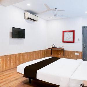 Super Townhouse Nagpur Railway Station